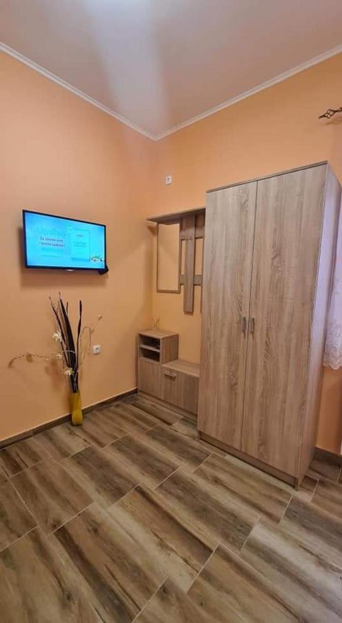Ales Apartman Sombor Esterno foto