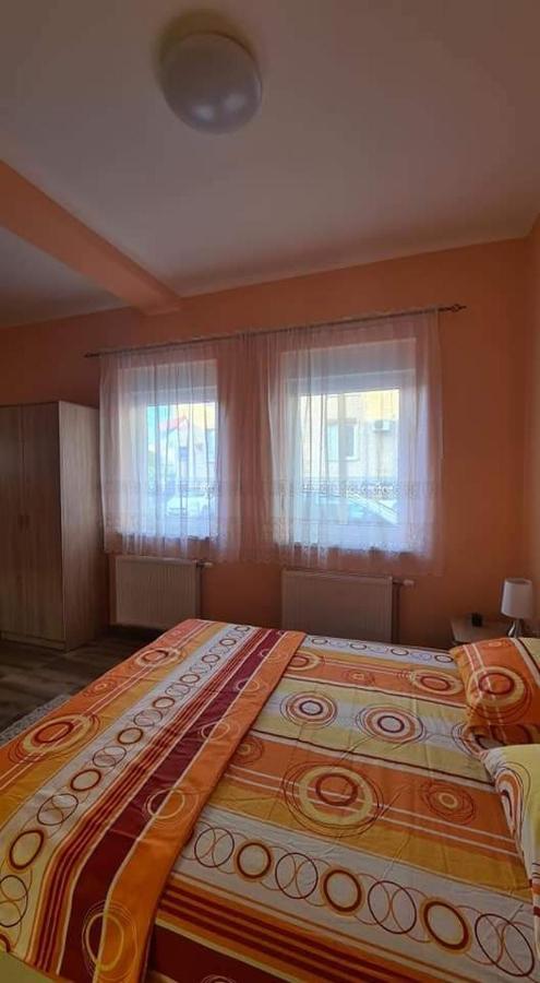 Ales Apartman Sombor Esterno foto