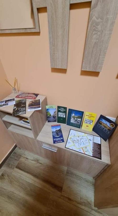 Ales Apartman Sombor Esterno foto